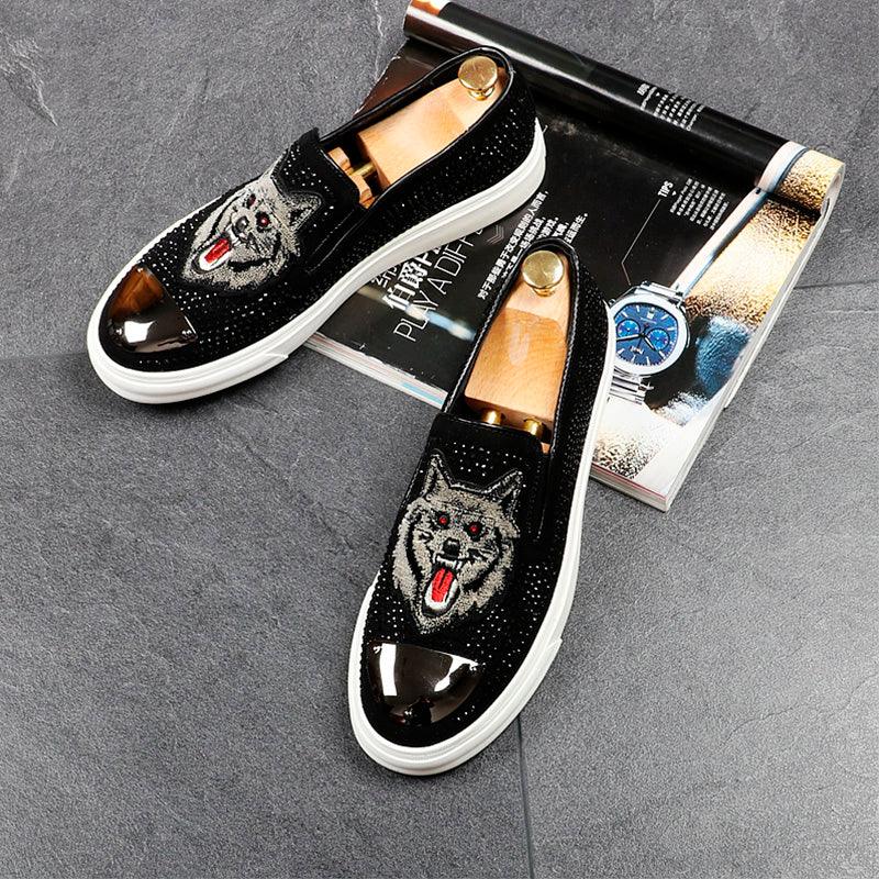 Tênis Masculino Lobo Bordado